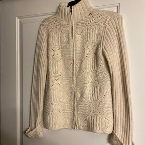 Small Liz Claiborne zip up sweater size small but can fit medium